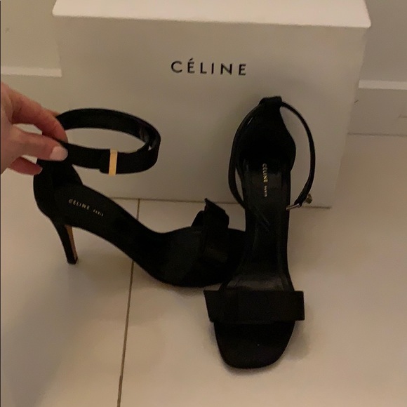 Stunning Celine heel with gold clasp. - Picture 5 of 7